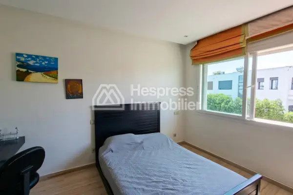 Villa 850 m², 4 bedrooms, large garden