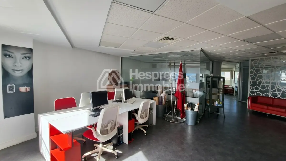 Bureau 198 m² neuf 8ème étage terrasse