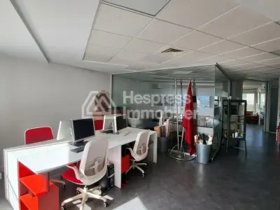 Bureau 198 m² neuf 8ème étage terrasse