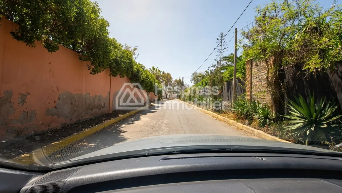 Terrain 1 ha LABISSA zone villa D7