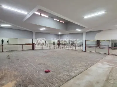 مساحة العقار 326 مترًا مربعًا مع مدخل مزدوج مسموح به على شارع زركتوني
