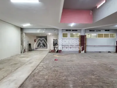 مساحة العقار 326 مترًا مربعًا مع مدخل مزدوج مسموح به على شارع زركتوني