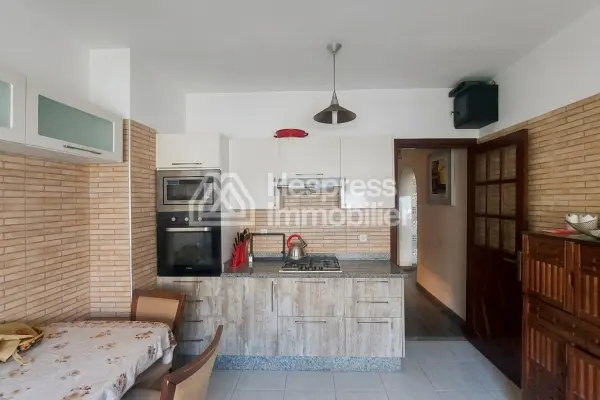 Apt 200 m² 3 chambres sans vis à vis