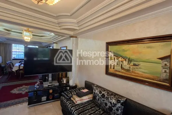 Triplex ONE 362 m² retapé en bande