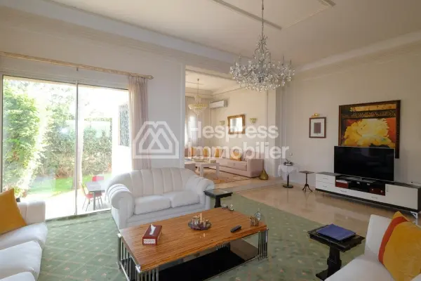 528 m² detached villa with 4 bedrooms