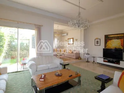 528 m² detached villa with 4 bedrooms