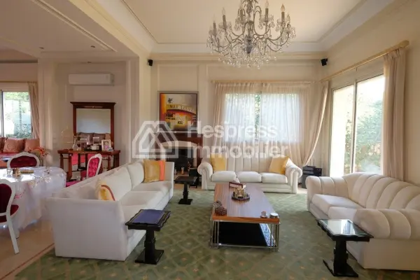 528 m² detached villa with 4 bedrooms