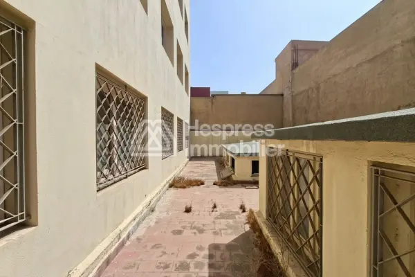 مصنع/مكاتب بمساحة 2900 متر مربع، شفشاوني/موريتانيا