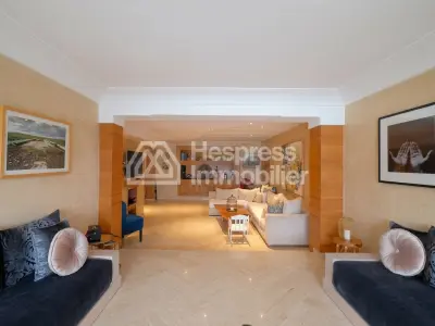 Apt 182 m² sans vis à vis 3 chambres