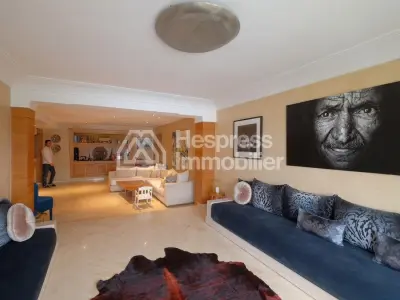 Apt 182 m² sans vis à vis 3 chambres