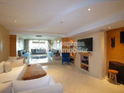 Apt 182 m² sans vis à vis 3 chambres
