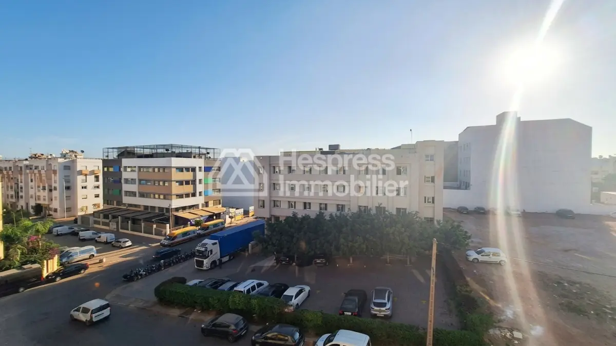 Bureau de 160 à 320 m² 3ème étage proche préfecture