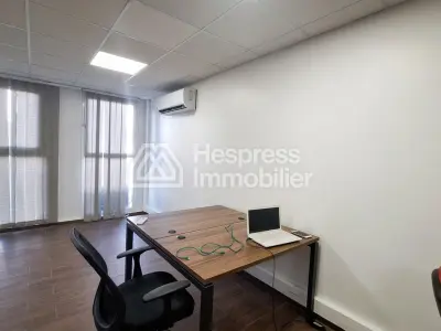 Bureau de 160 à 320 m² 3ème étage proche préfecture