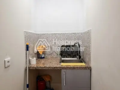 Bureau de 160 à 320 m² 3ème étage proche préfecture