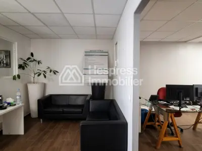 Bureau de 160 à 320 m² 3ème étage proche préfecture