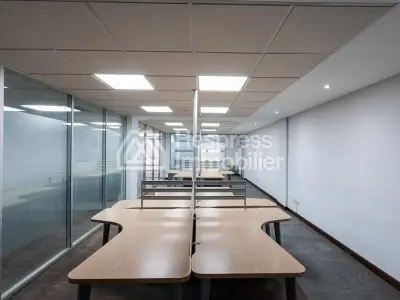 Bureaux de 419 m² 3 TF séparés proche Abdelmoumen