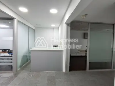 Bureaux de 419 m² 3 TF séparés proche Abdelmoumen
