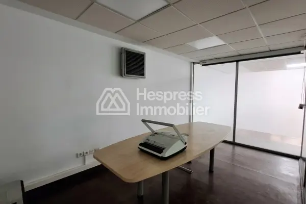 Bureaux de 419 m² 3 TF séparés proche Abdelmoumen