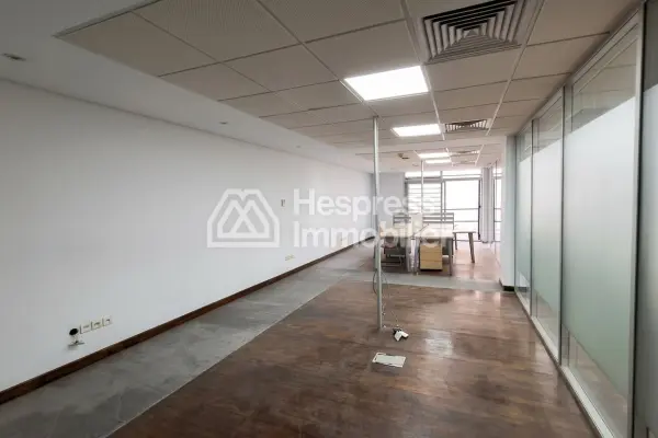 Bureaux de 419 m² 3 TF séparés proche Abdelmoumen