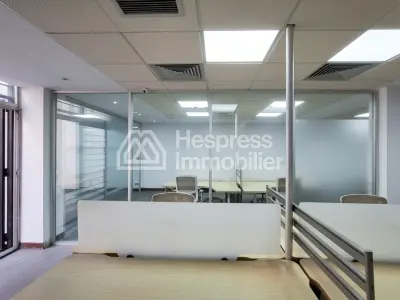Bureaux de 419 m² 3 TF séparés proche Abdelmoumen