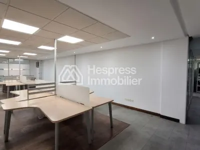 Bureaux de 419 m² 3 TF séparés proche Abdelmoumen