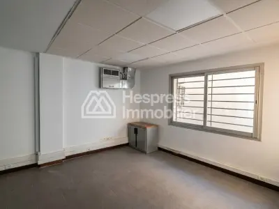 Bureaux de 419 m² 3 TF séparés proche Abdelmoumen
