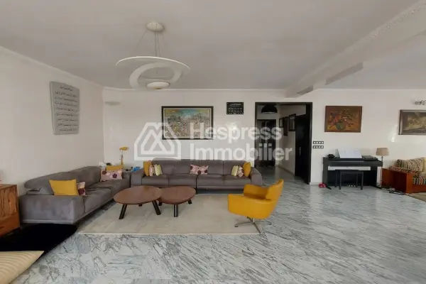 318 m² duplex apartment near Zerktouni, 4 bedrooms