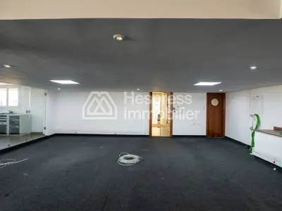 Office 170 m² with adjoining terrace, Zenith tram stop