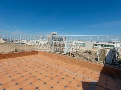 Office 170 m² with adjoining terrace, Zenith tram stop