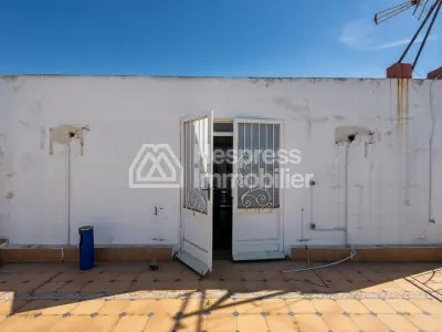 Office 170 m² with adjoining terrace, Zenith tram stop