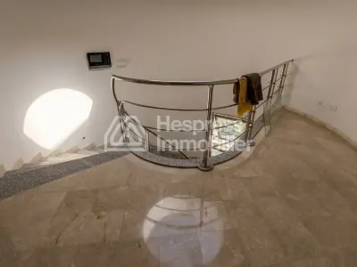Office 170 m² with adjoining terrace, Zenith tram stop