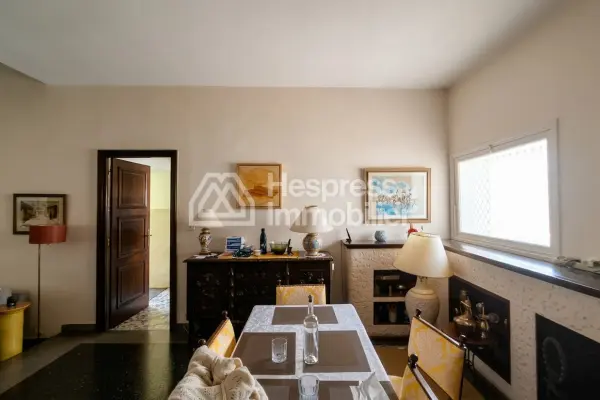 1146 m² Provençal-style villa with 4 bedrooms
