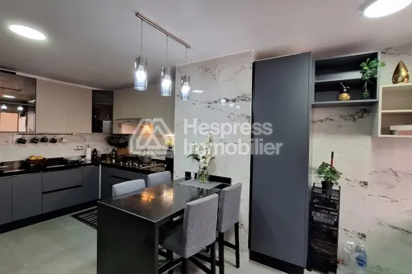 Duplex 197 m² terrace 4 bedrooms near twin