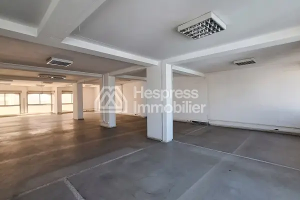 Offices from 240 to 2880 m² near FA R