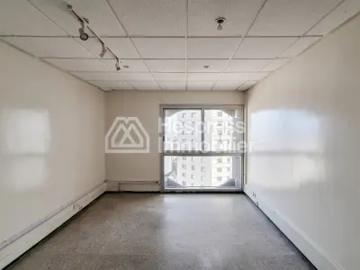 Offices from 240 to 2880 m² near FA R