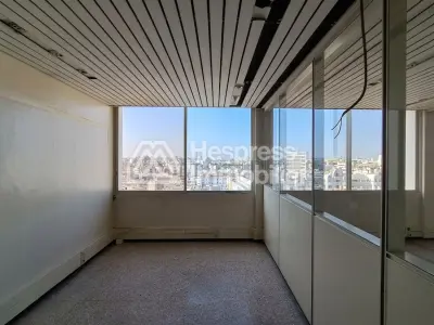 Offices from 240 to 2880 m² near FA R