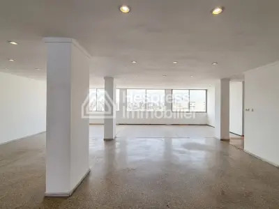 Offices from 240 to 2880 m² near FA R