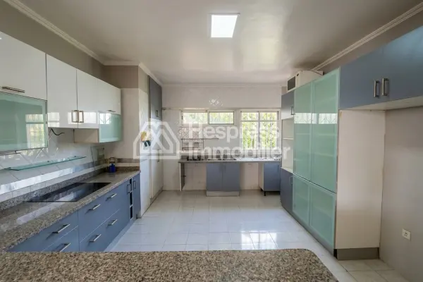 Apt 198 m² 3 chambres terrasse SUD