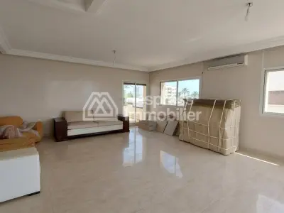 Apt 198 m² 3 chambres terrasse SUD