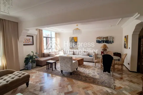Apartment 170 m² facing south near Abdelmoumen