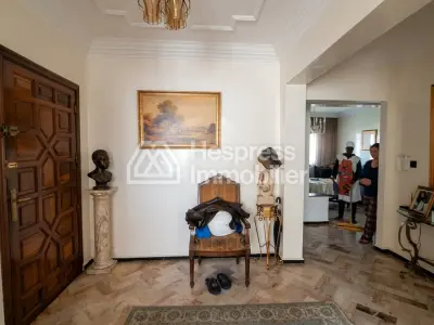 Apartment 170 m² facing south near Abdelmoumen