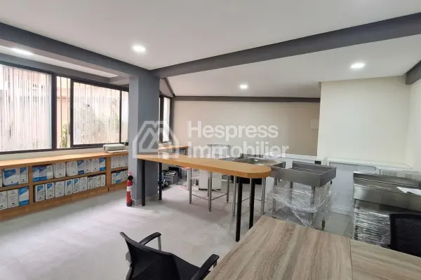 Bureaux de 60 et 98 m² 1er étage neuf