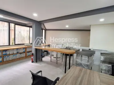 Bureaux de 60 et 98 m² 1er étage neuf
