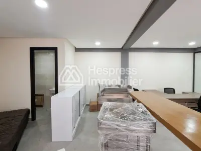 Bureaux de 60 et 98 m² 1er étage neuf