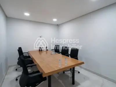 Bureaux de 60 et 98 m² 1er étage neuf