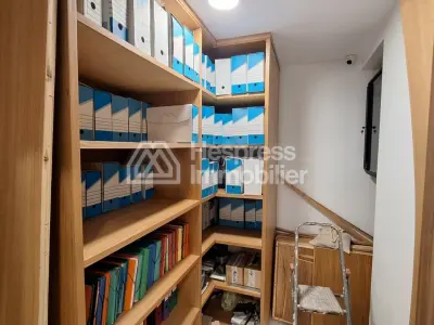 Bureaux de 60 et 98 m² 1er étage neuf