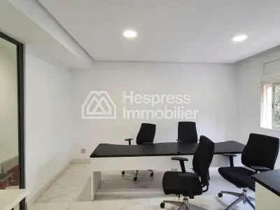Bureaux de 60 et 98 m² 1er étage neuf
