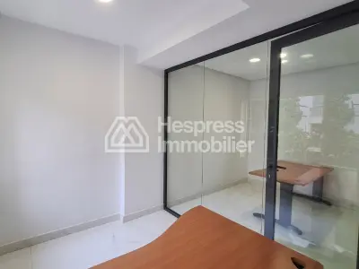 Bureaux de 60 et 98 m² 1er étage neuf