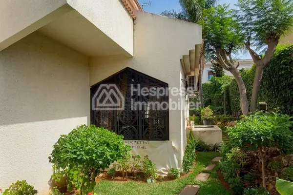 Villa 790 m² 4 chambres plein sud