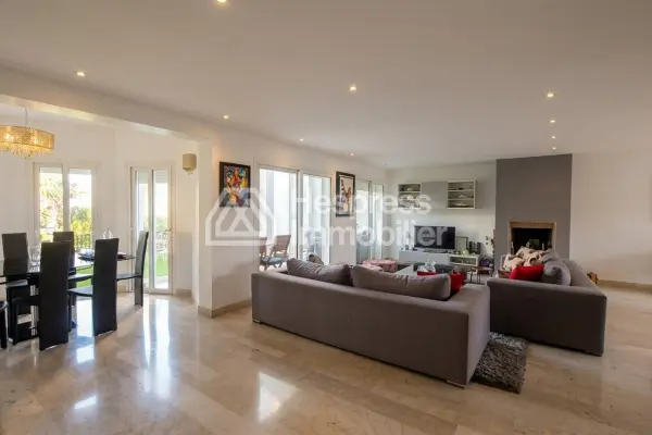 Villa 236 m² Marina Blanca